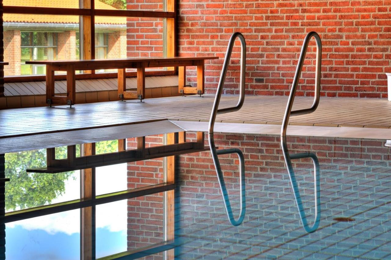 Bymose Hegn Hotel & Kursuscenter Helsinge エクステリア 写真