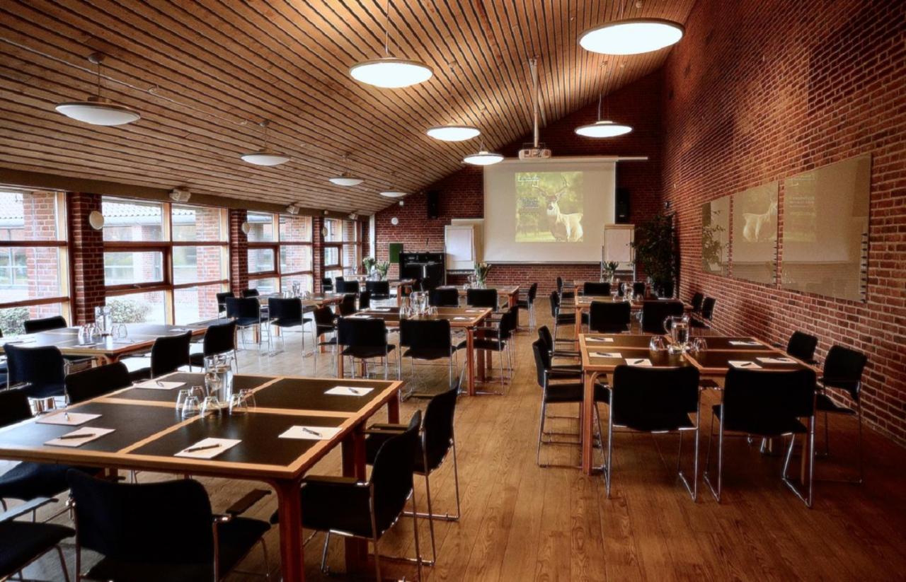 Bymose Hegn Hotel & Kursuscenter Helsinge エクステリア 写真